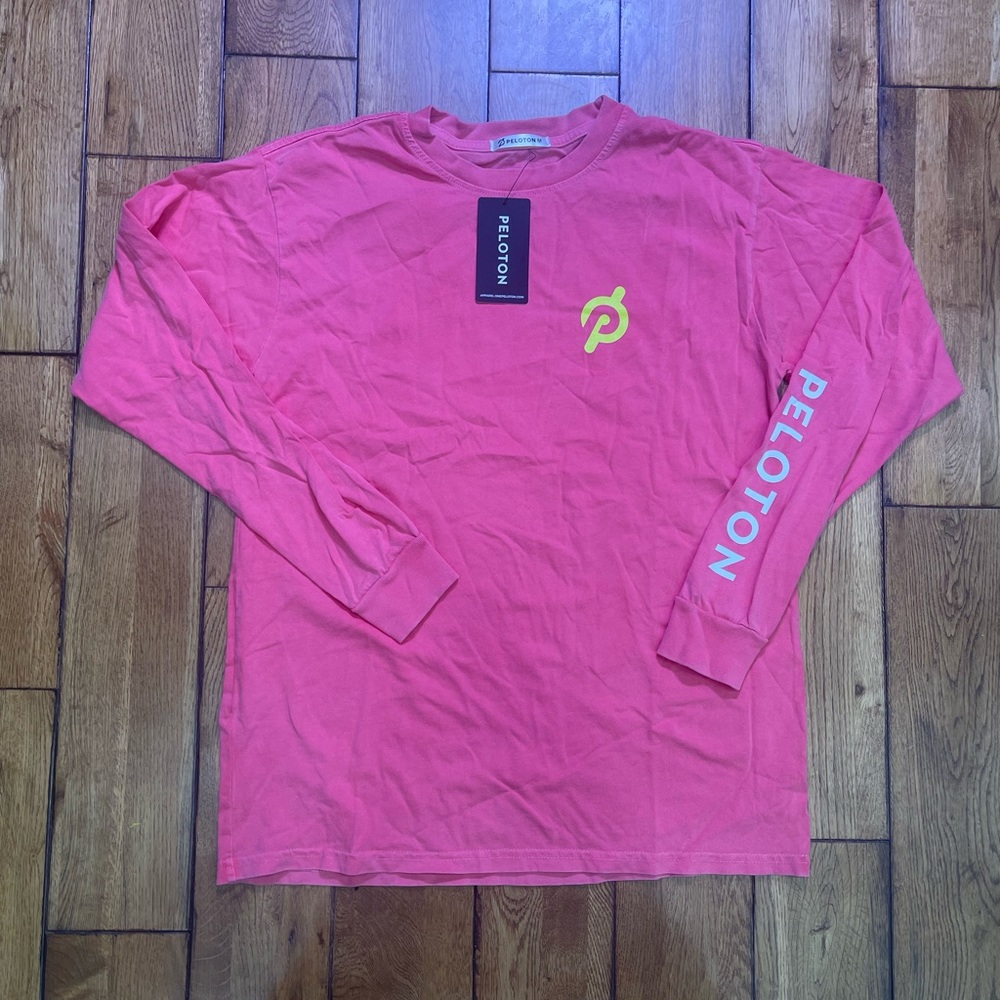 Womens pelotón long sleeve shirt NWT